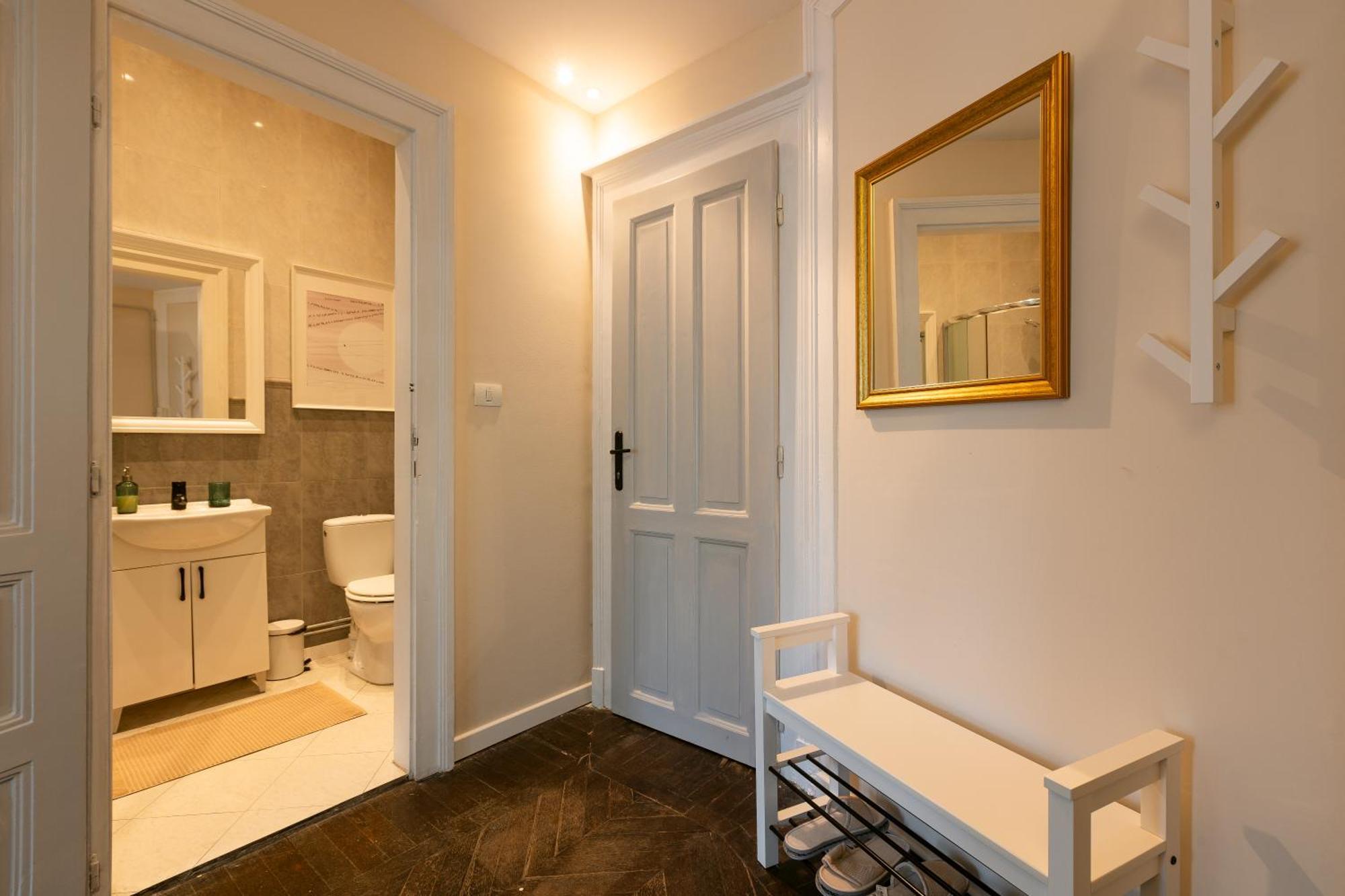 Central Charm - 2Br Apartment Тимишоара Экстерьер фото