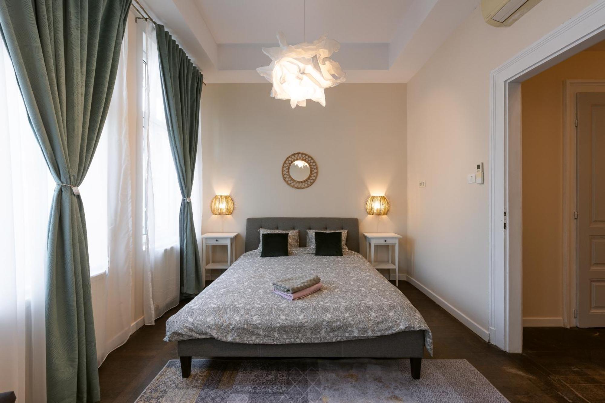 Central Charm - 2Br Apartment Тимишоара Экстерьер фото