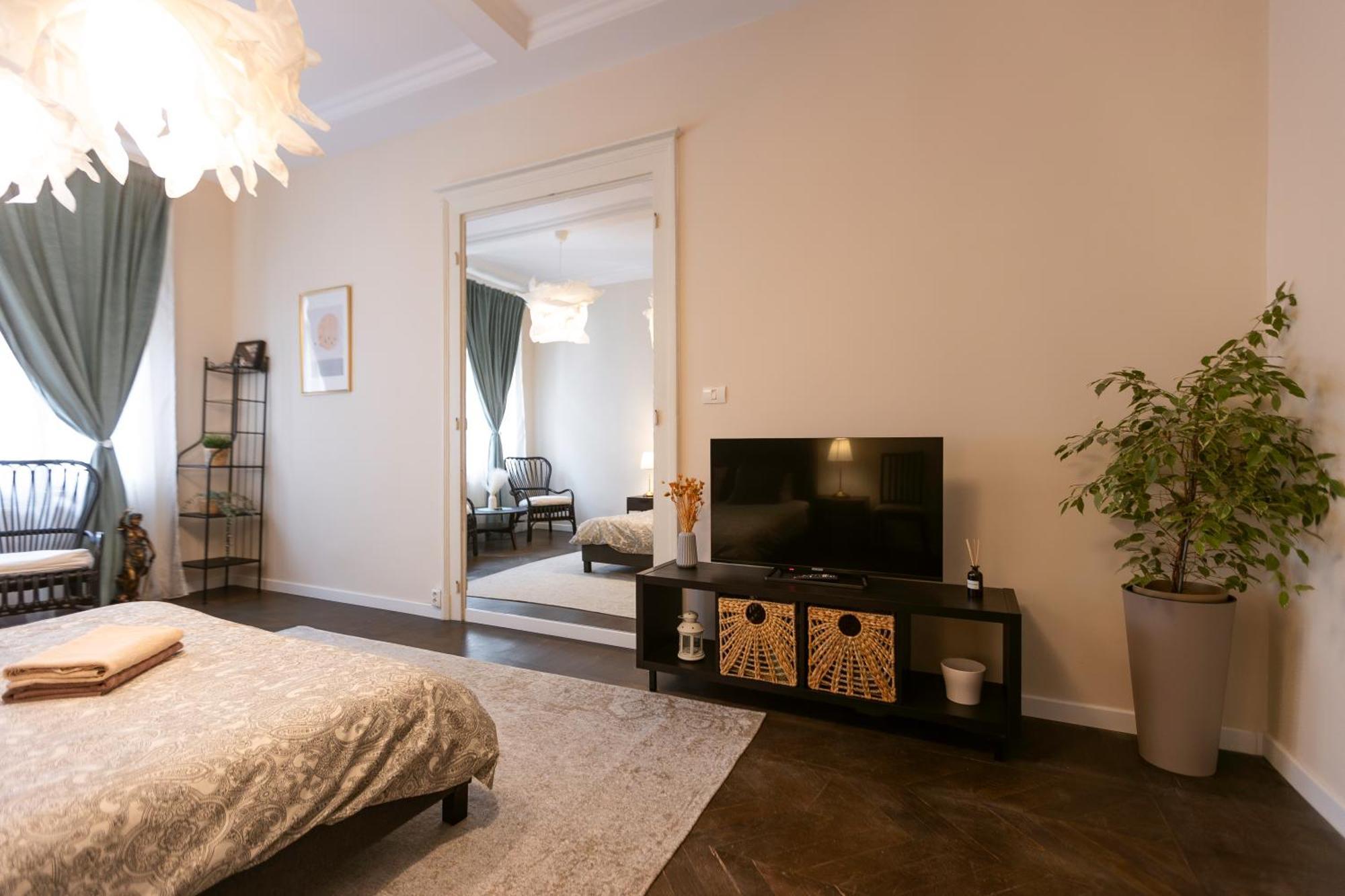 Central Charm - 2Br Apartment Тимишоара Экстерьер фото