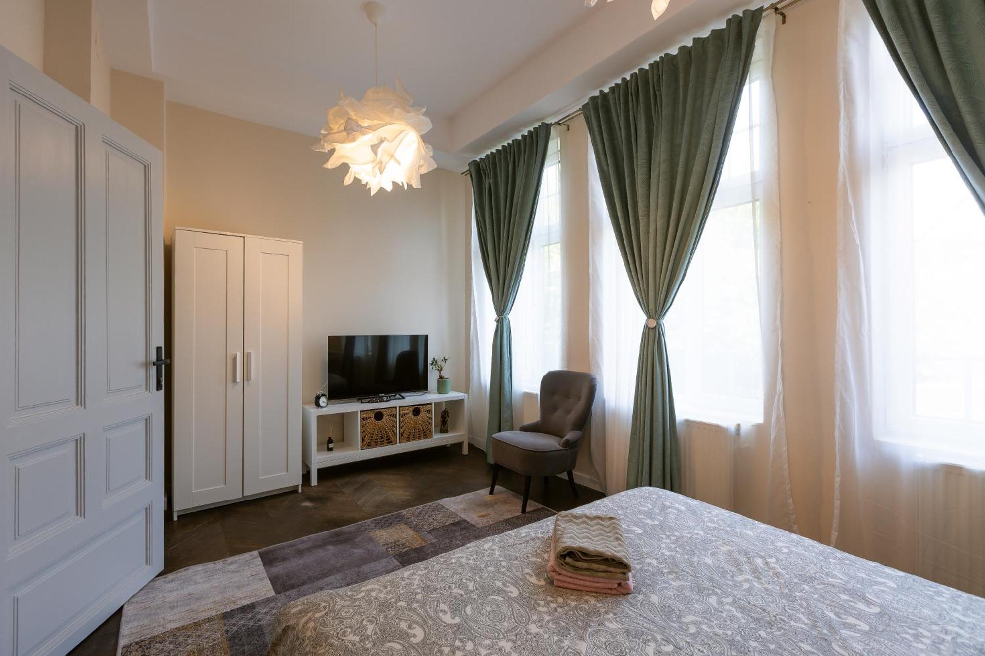 Central Charm - 2Br Apartment Тимишоара Экстерьер фото